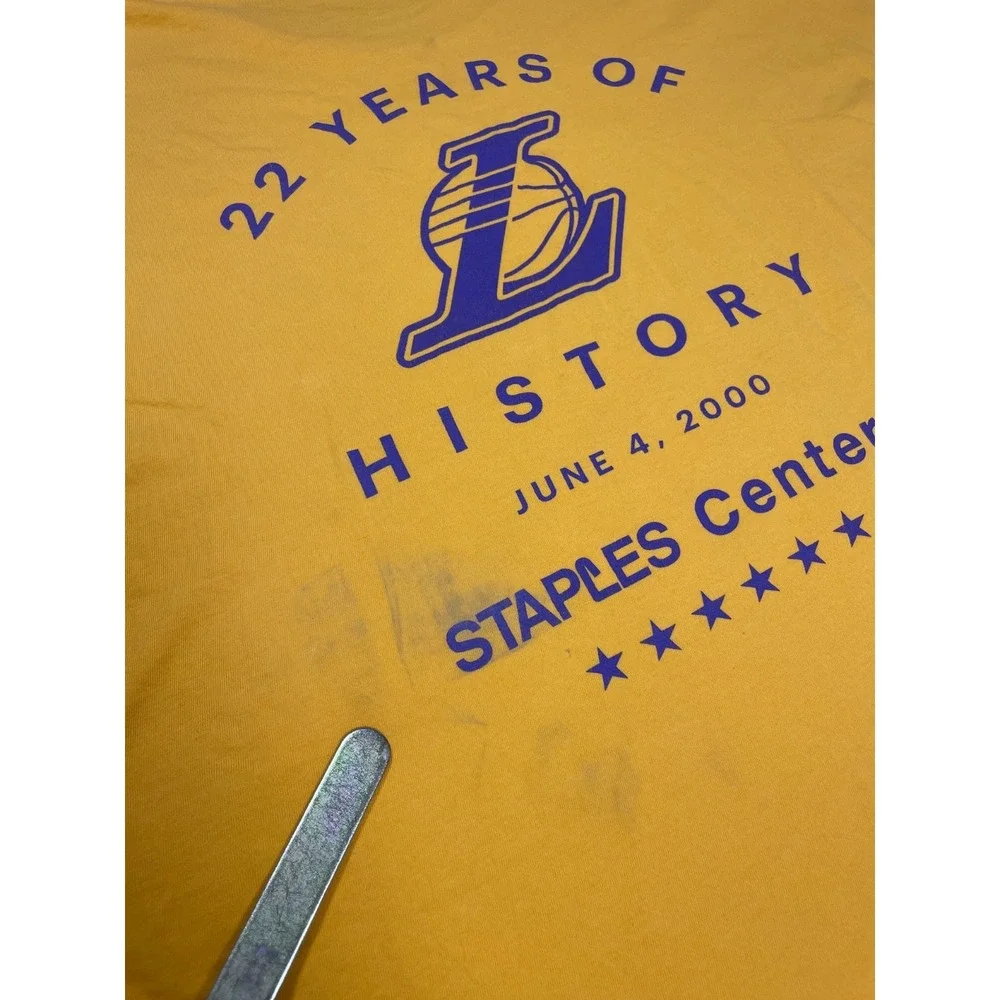 Los Angeles Lakers T Shirt Men XL Yellow I Love LA 2000 Finals NBA Vintage
